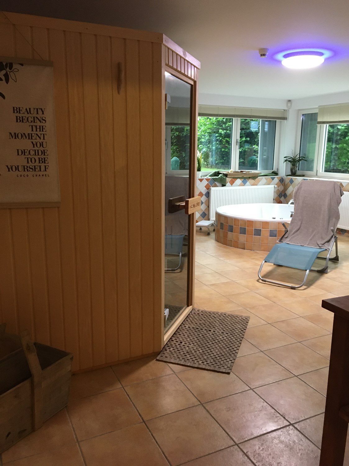 Urlaub-mit-Hund: Sauna und Dampfbad
Whirlpool in der Ferienwohnung - Naturforsthaus 