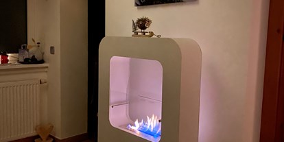 Hundehotel - PLZ 8075 (Österreich) - In der Ferienwohnung gibt es auch eine schöne Feuerstelle - Naturforsthaus 