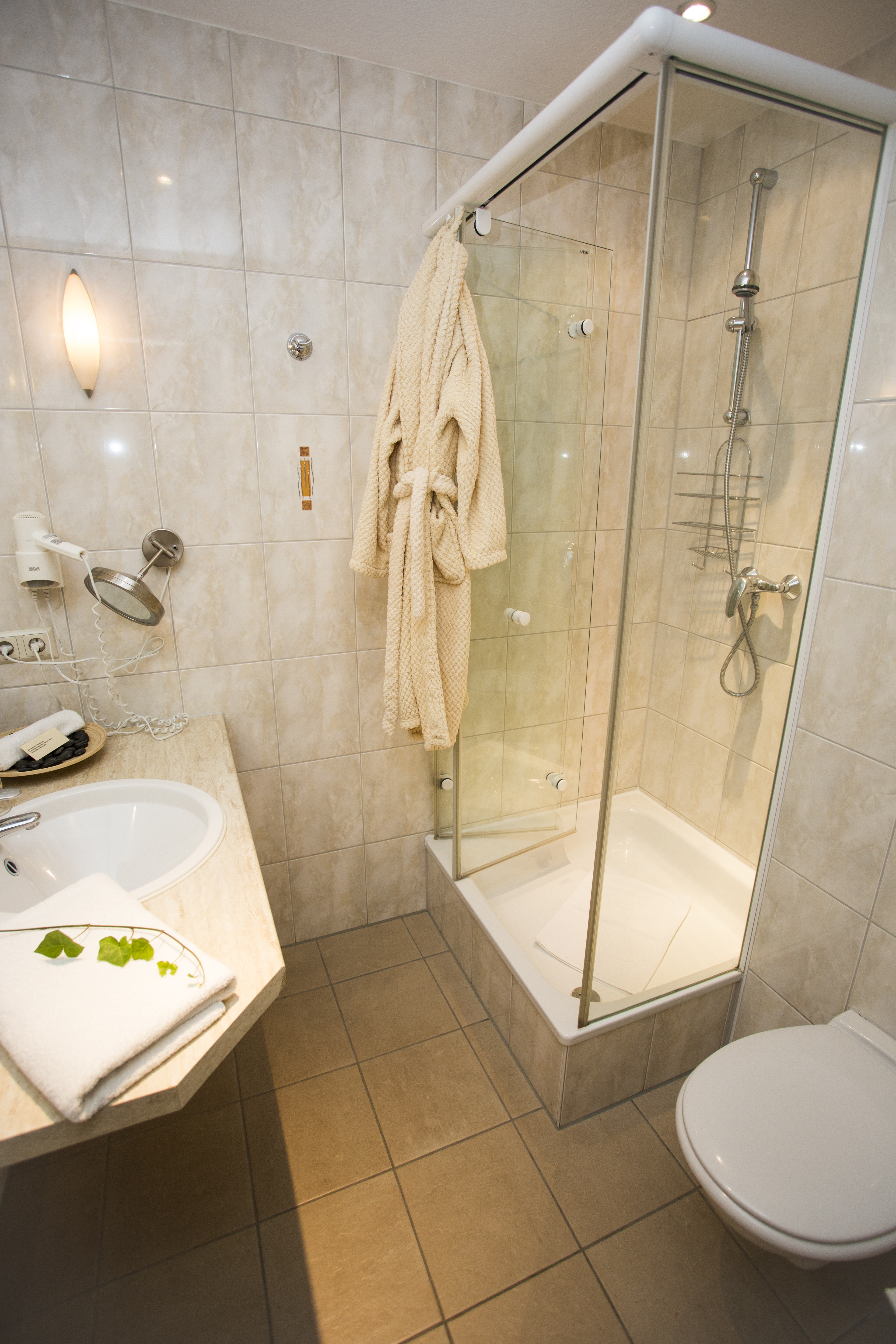 Urlaub-mit-Hund: Badezimmer - Mediterran Hotel Juwel