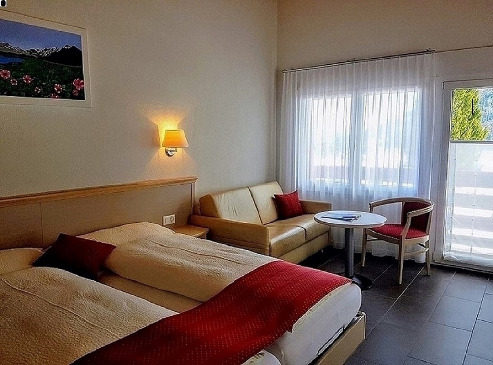 Chalet-Gafri BnB - die traditionelle Frühstückspension  Zimmerkategorien Doppelzimmer Superior (2-3Pers)