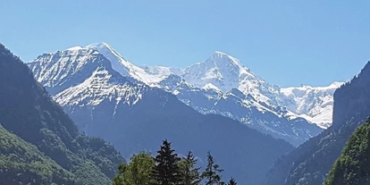 Hundehotel - WLAN - Saanenmöser - Aussicht von unserem Chalet - Chalet-Gafri BnB - die traditionelle Frühstückspension
