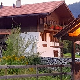Urlaub-mit-Hund: nahe gelegen, die Alte Mühle mit Dorfmuseum - Chalet-Gafri BnB - traditionelle Frühstückspension 
