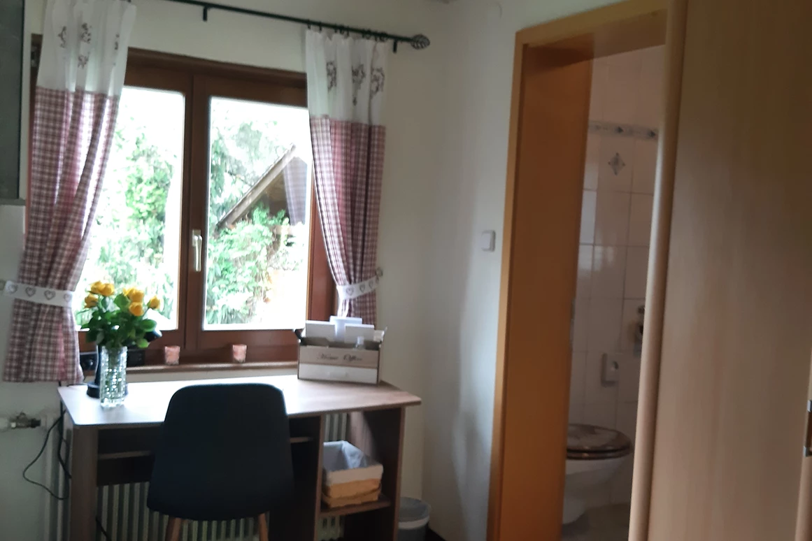 Ferienhaus mit Hund: Innenräume: Der großzügige Vorraum ist wie ein weiteres Wohnzimmer... - Ferienhaus Harmonie