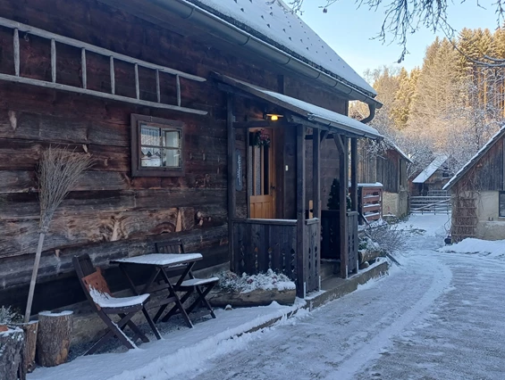 Ferienhaus mit Hund: Ein neuer Eingang mit Üderdach- war nötig, so kommt man ohne Schnee ins Haus!! - Ferienhaus Harmonie