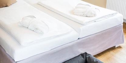Hundehotel - Trink-/Fressnapf: im Zimmer - Langenhorn - Urlaub für die ganze "Familie". - Das Frühstückshotel SPO