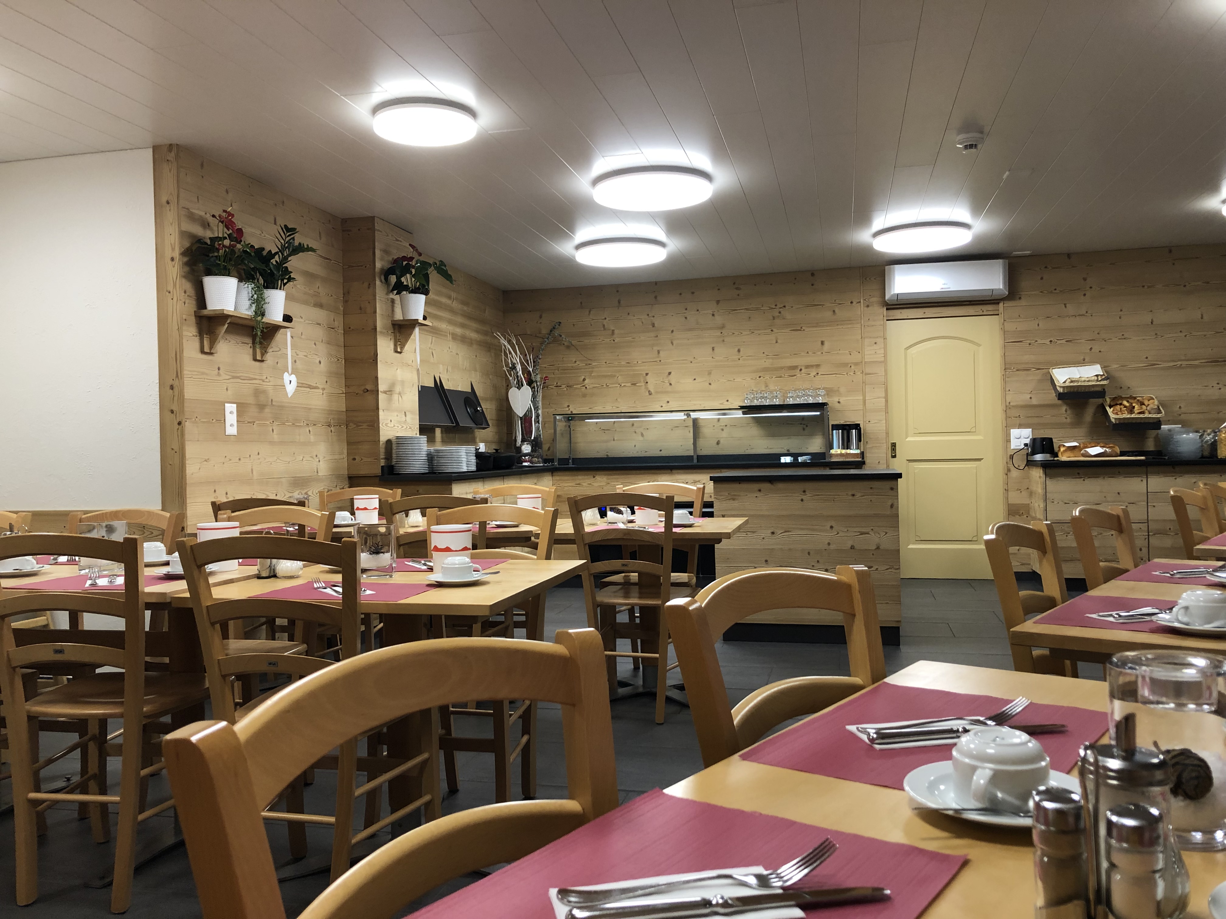 Urlaub-mit-Hund: Hotel Crystal AG