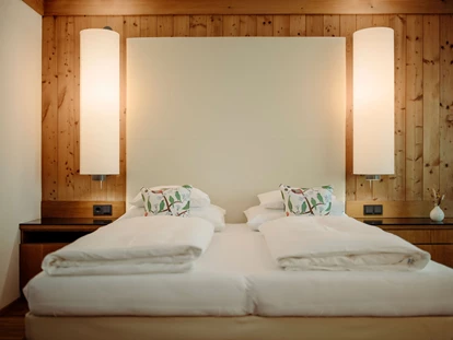 Hundehotel - Pools: Schwimmteich - Familien- & Gartenhotel Theresia****S