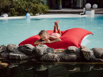 Hundehotel - Pools: Schwimmteich - Familien- & Gartenhotel Theresia****S