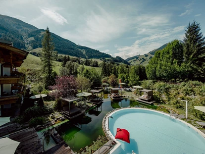Hundehotel - Pools: Schwimmteich - Familien- & Gartenhotel Theresia****S