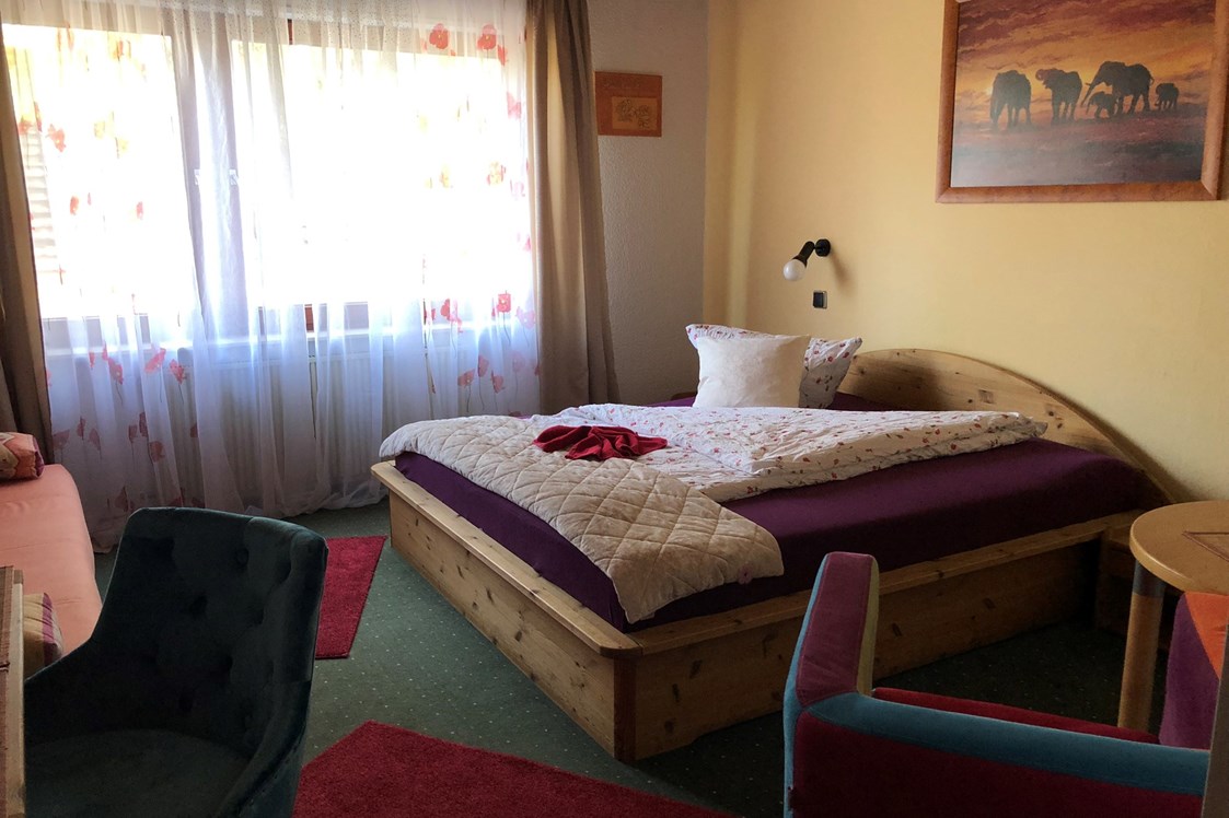 Urlaub-mit-Hund: Zimmer - Hotel Eulenhof ⭐️⭐️⭐️ , das Hotel für Mensch und Tier.. Liebevoll gestaltet und ausgestattet