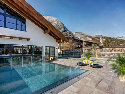 Hundehotel - Pools: Schwimmteich - Thermal-Wasserwelt: Außenpool - Familien und Vitalhotel Mühlpointhof ***S