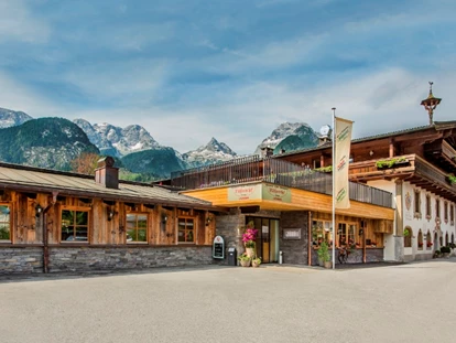 Hundehotel - Pools: Schwimmteich - Mühlpointhof - Familien und Vitalhotel Mühlpointhof ***S