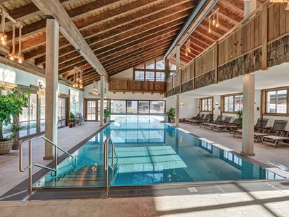 Hundehotel - Pools: Schwimmteich - Thermal-Wasserwelt - Familien und Vitalhotel Mühlpointhof ***S