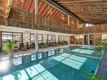 Hundehotel - Pools: Schwimmteich - Thermal-Wasserwelt - Familien und Vitalhotel Mühlpointhof ***S