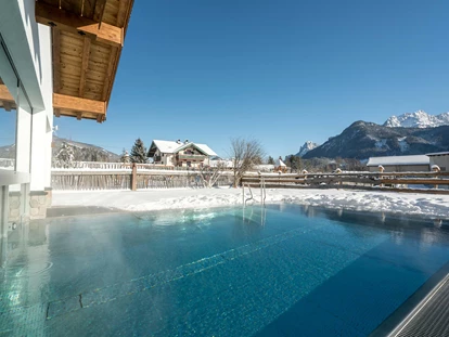 Hundehotel - Pools: Schwimmteich - Thermal-Wasserwelt: Winter - Familien und Vitalhotel Mühlpointhof ***S