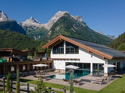 Hundehotel - Pools: Schwimmteich - Thermal-Wasserwelt - Familien und Vitalhotel Mühlpointhof ***S