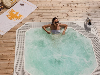 Hundehotel - Doggies: 3 Doggies - Outdoor-Whirlpool - Sonnenhotel Adler Nature Spa Adults only