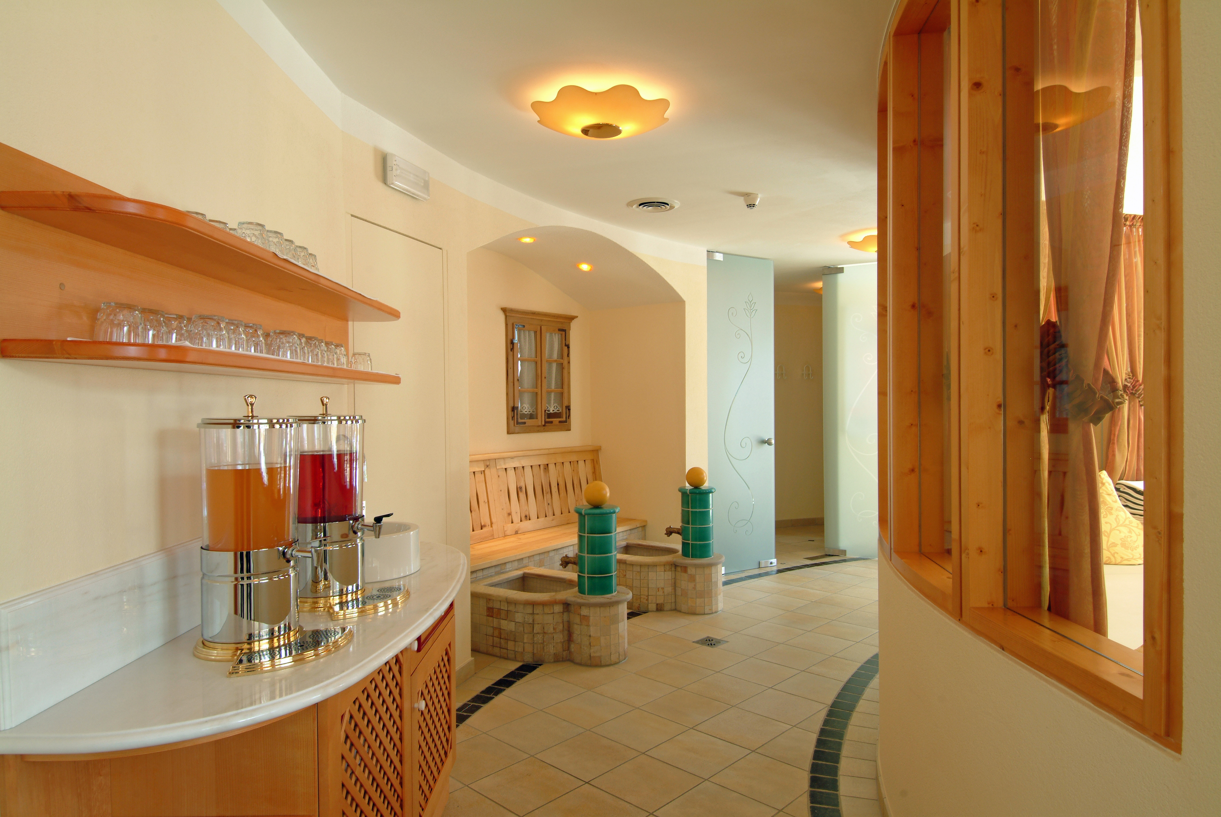 Urlaub-mit-Hund: Hotel Zebru - Wasser | Wellness