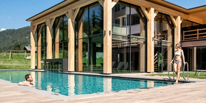 Hundehotel - Pools: Schwimmteich - Hotel Pustertalerhof