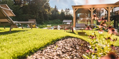 Hundehotel - Pools: Schwimmteich - Hotel Pustertalerhof