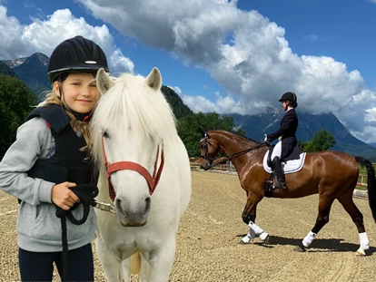Hundehotel - Pools: Schwimmteich - Ponyabenteuer und Reiten im Narzissendorf Zloam - Narzissendorf Zloam
