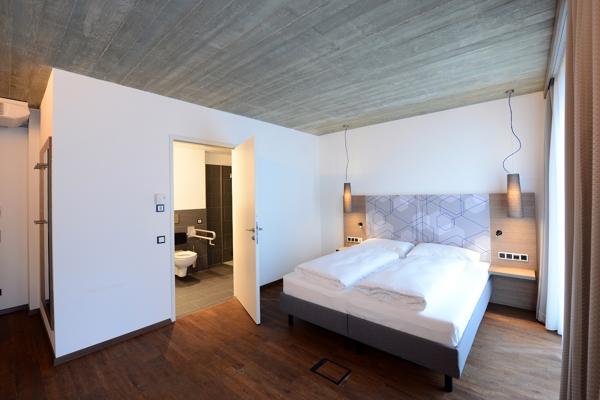 arte Hotel Kufstein Zimmerkategorien Doppelzimmer "Grande barrierefrei" (1-2 Personen)