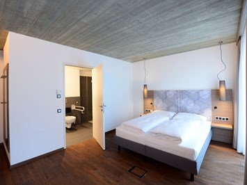 arte Hotel Kufstein Zimmerkategorien Doppelzimmer "Grande barrierefrei" (1-2 Personen)