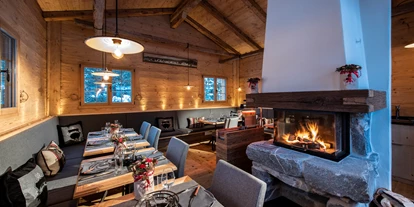 Hundehotel - WLAN - Saanenmöser - Chalet Le Gessenay" für Fondue- und Raclettes - GOLFHOTEL Les Hauts de Gstaad & SPA