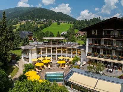 Hundehotel - Trink-/Fressnapf: an der Rezeption - Ossiach - Ortners Eschenhof - Naturhotel Ortners Eschenhof