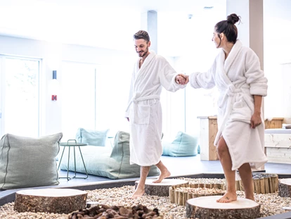 Hundehotel - Ladis - Die Sinne wecken auf dem Fuß-Spür-Pfad - Hotel Johanna mitten im Ötztal