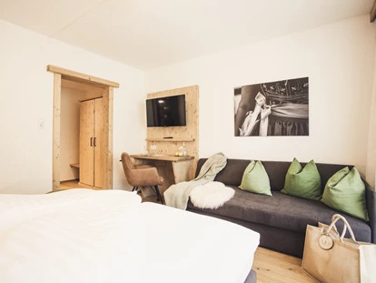 Hundehotel - Ladis - Landhaus - Zimmer, Kategorie 3.0 - Hotel Johanna mitten im Ötztal