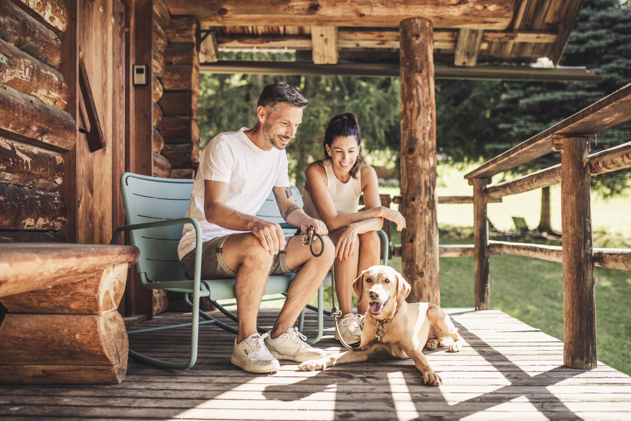 Urlaub-mit-Hund: Relaxen in der Hundefreilaufzone - Hotel Johanna mitten im Ötztal - Urlaub mit Hund