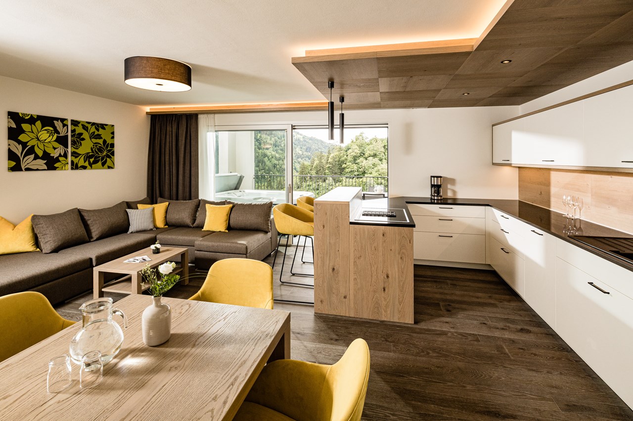 Panorama Residence Saltauserhof Resort Zimmerkategorien Three Bedroom Suite mit Terrasse & Whirlpool