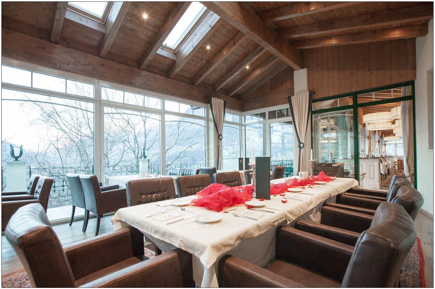Urlaub-mit-Hund: Restaurant winter garden - DAS FINKENNEST "Panorama Familyhotel & SPA"