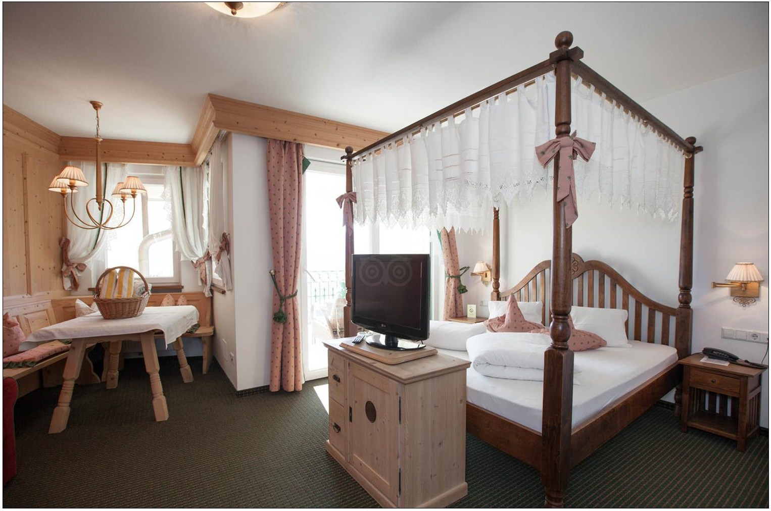 Urlaub-mit-Hund: Room - DAS FINKENNEST "Panorama Familyhotel & SPA"