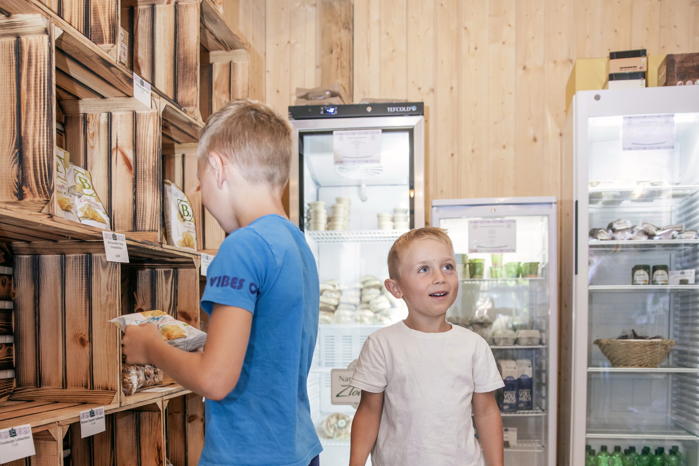 Ferienhaus mit Hund: 24 Stunden Selbstbedienung im Dorfladen Zloam - Narzissendorf Zloam