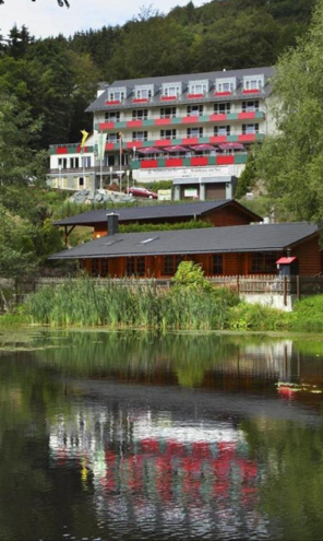 Hundehotel - Hessen - Waldhaus am See
