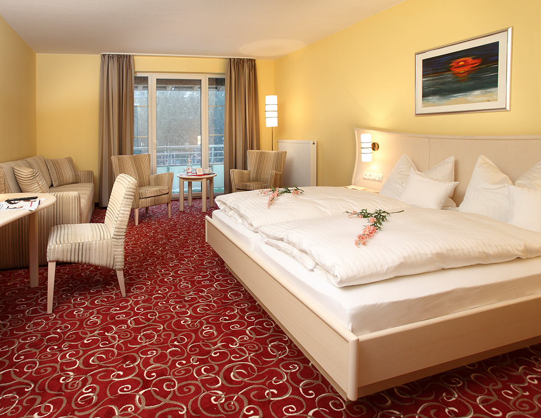 Urlaub-mit-Hund: Doppeltzimmer Ahorn Superior Zimmer  - Waldhaus am See