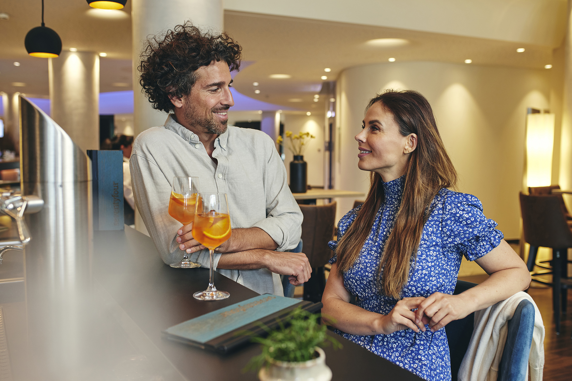 Urlaub-mit-Hund: Bar Seventy Four - Sauerland Stern Hotel - Essen | Trinken