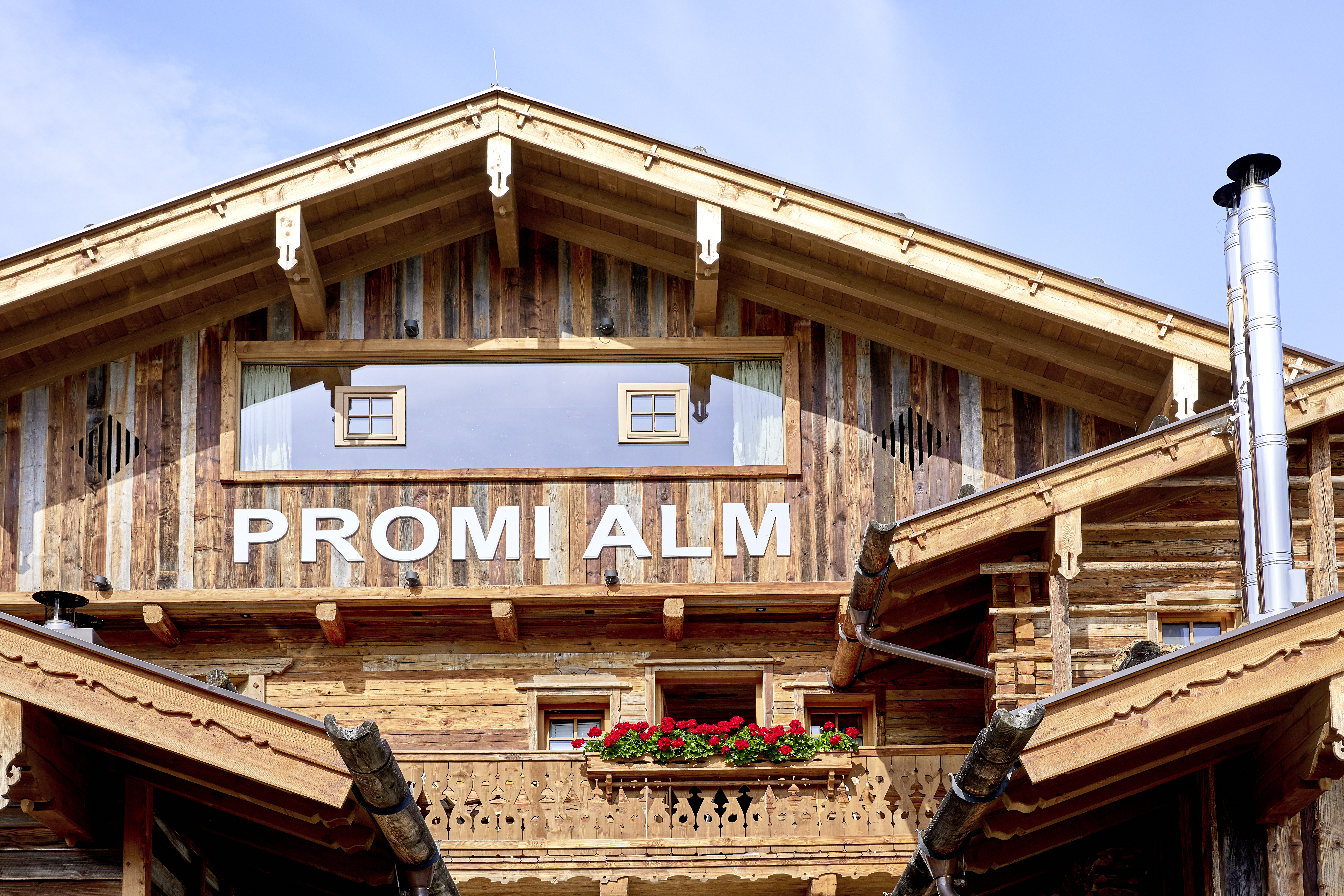 Promi Alm Flachau Zimmerkategorien Chalet für 10-13 Personen
