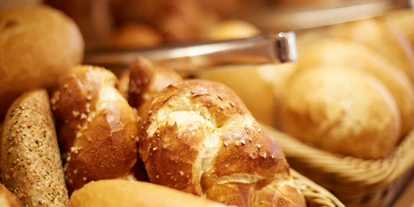 Hundehotel - Verpflegung: Halbpension - Baden-Württemberg - frische Brötchen- und Brotauswahl vom Bäcker - Wander & Wellnesshotel Nägele