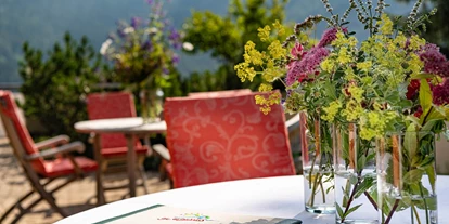 Hundehotel - Doggies: 3 Doggies - Frische Blumendeko im Sommer
©️ Fotoatelier Wolkersdorfers - Hotel St. Oswald