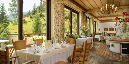 Hundehotel - Doggies: 3 Doggies - Ofenrestaurant im Hotel St. Oswald
©️ Fotoatelier Wolkersdorfers - Hotel St. Oswald