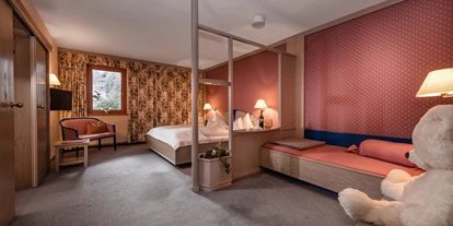 Hundehotel - Doggies: 3 Doggies - Schlafzimmer Grande Suite superieur Sterntaler mit 3 Betten - Hotel St. Oswald