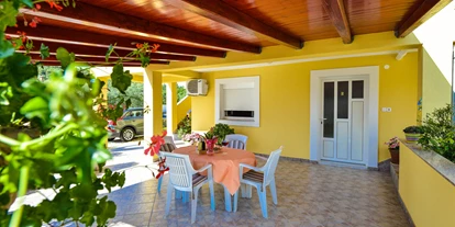 Hundehotel - Sitzplatz im Garten - Zadar - Šibenik - antonio šarić