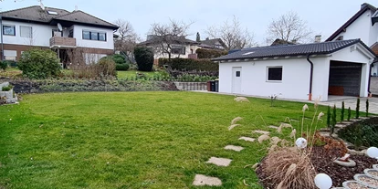 Hundehotel - Grill - Erkrath - Aussenansicht mit Garten  - Monteur- und Ferienwohnung Gästehaus Rhein-Main Ferienwohnung