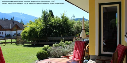 Hundehotel - Tauplitz - Appartement Kachelofenzauber - Terrasse mit Griller und Gartenmöbel   - Appartement Mama