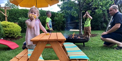 Hundehotel - Tauplitz - Appartement Kachelofenzauber-Garten komplett eingezäunt  - Griller - Feuerschale - Appartement Mama