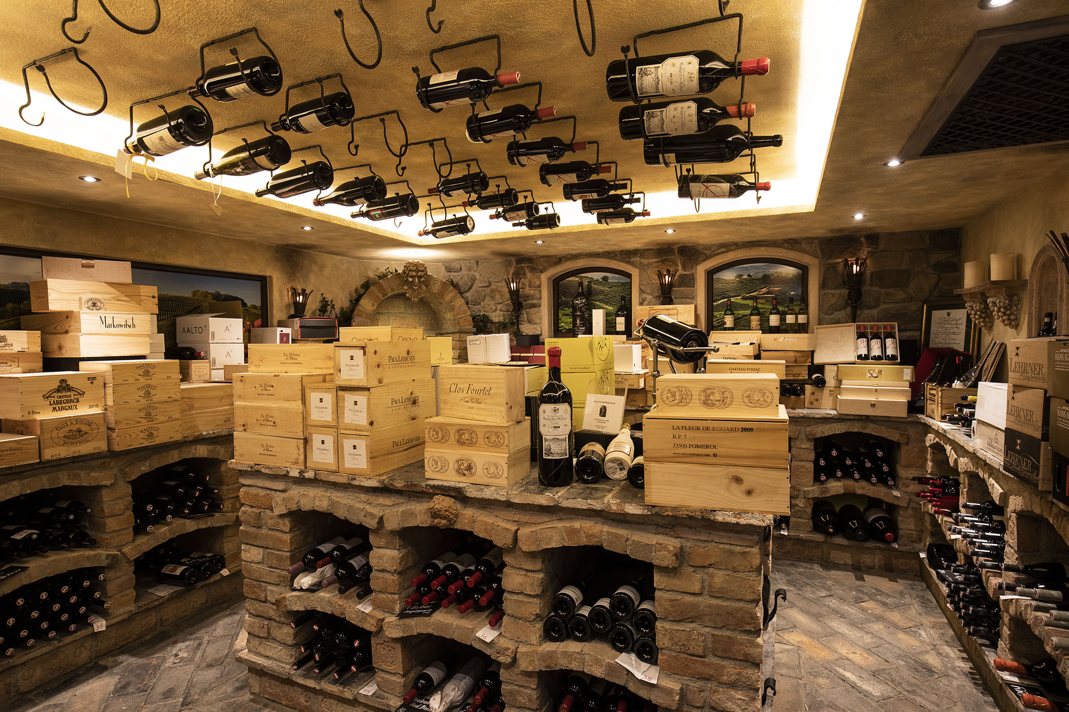 Urlaub-mit-Hund: Weinkeller - Sporthotel St. Anton