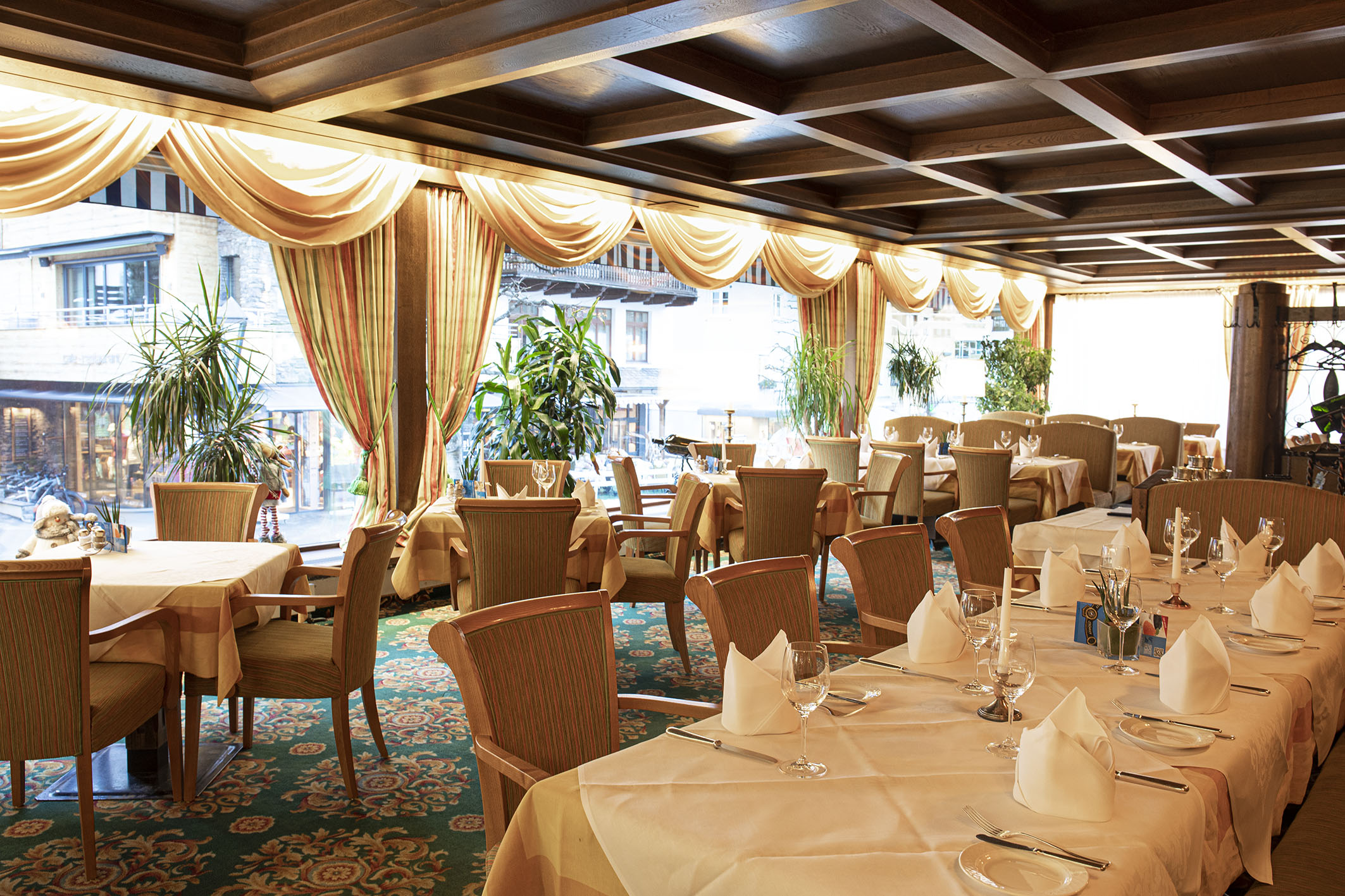 Urlaub-mit-Hund: Cafehaus - Sporthotel St. Anton